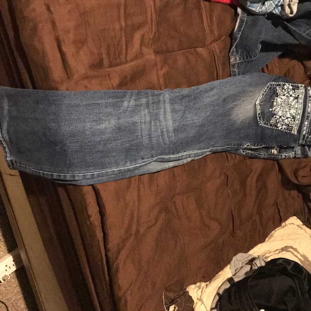 Clothes - Picture 2 of 8